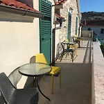 Πανσιόν Davorka Bijelic 3*