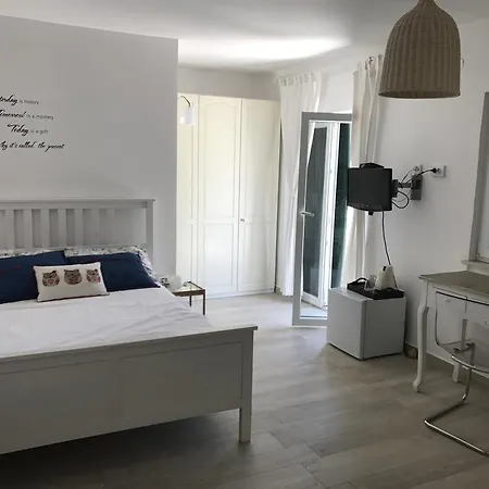 Davorka Bijelic Pensión 3*