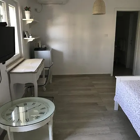 Davorka Bijelic Pensión Murter